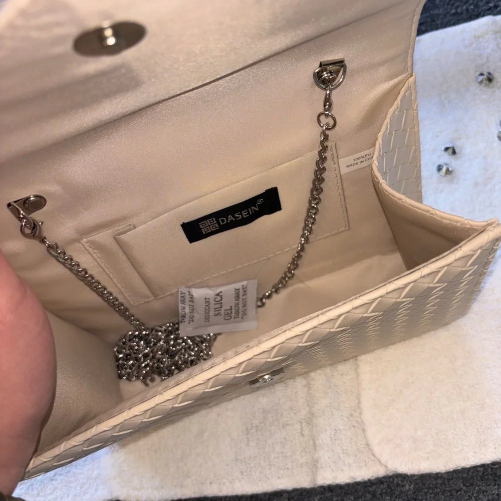 Woven Envelope Clutch - Cream
